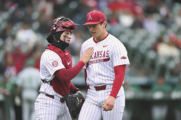 Arkansas baseball's Hunter Dietz, Ryder Helfrick named semifinalists for the Golden Spikes Award, Dick Howser Trophy