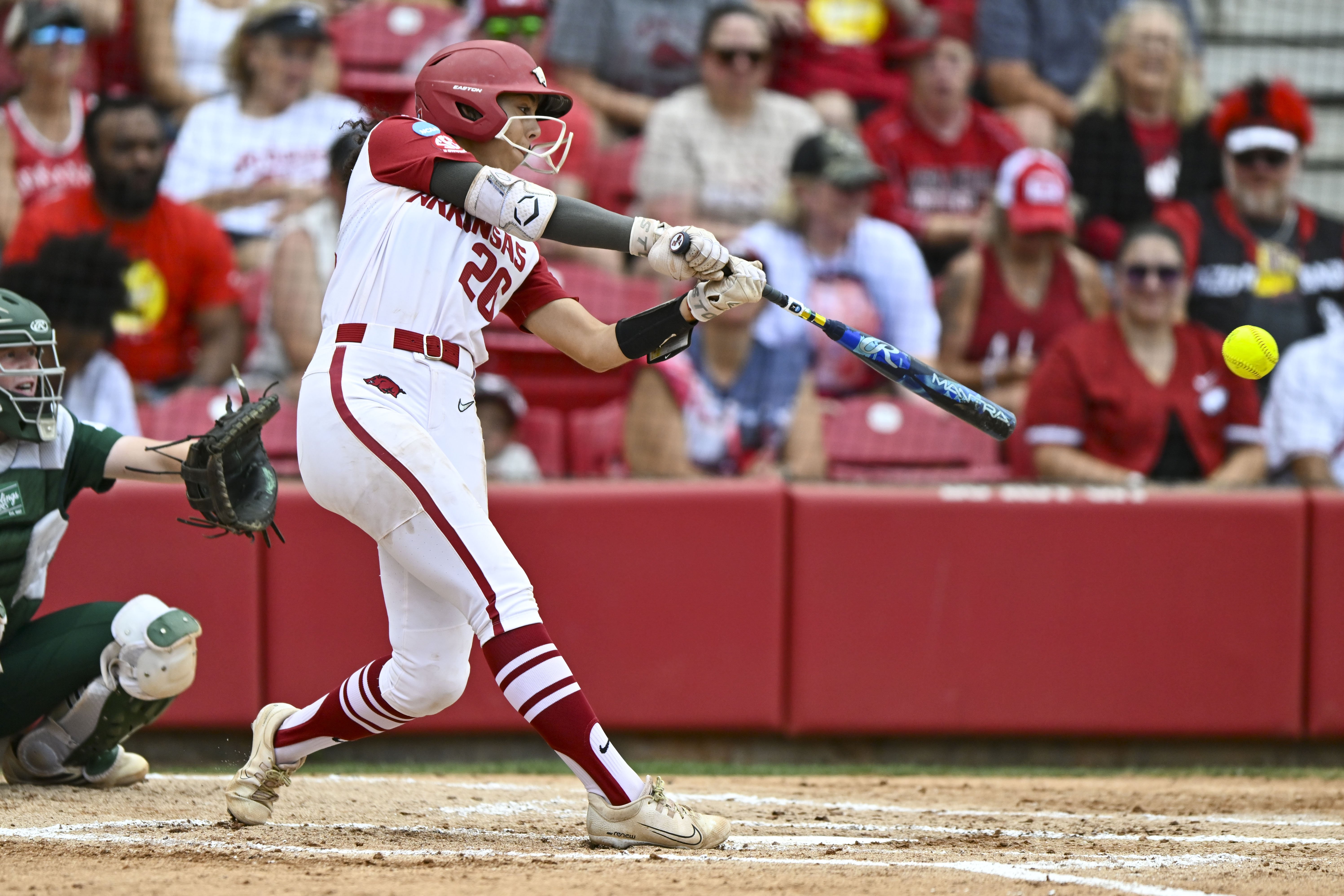 Arkansas softball shortstop Atalyia Rijo delivers 1-2 punch in regional ...