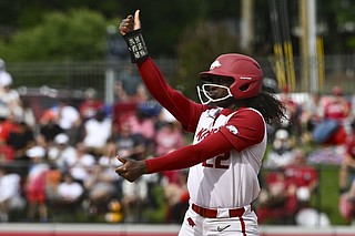 Dakota Kennedy's postseason form key to Arkansas softball's Super ...