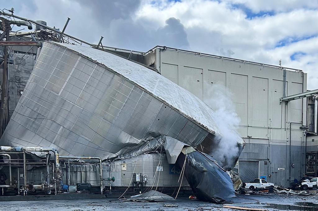 Chemical tank implosion in Washington state kills 1 person and leaves 9 missing