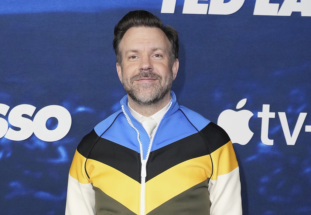 Sudeikis hosting Walmart celebration