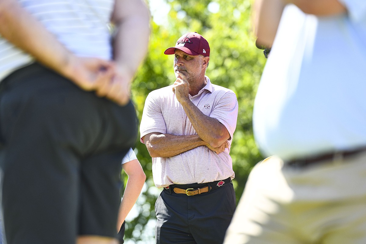 Arkansas men's golf coach Brad McMakin named Central Regional Coach of the Year