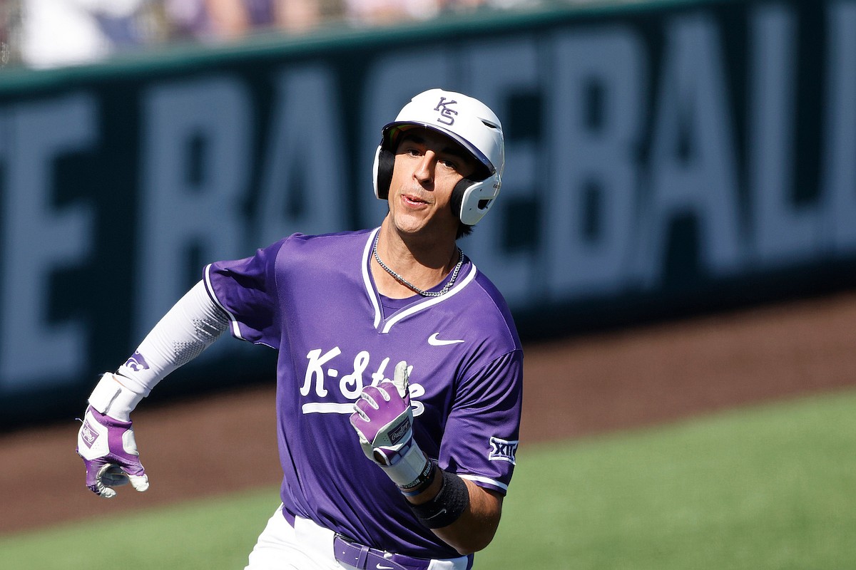 AJ Evasco, Luke Neiswonger latest transfers to Arkansas baseball
