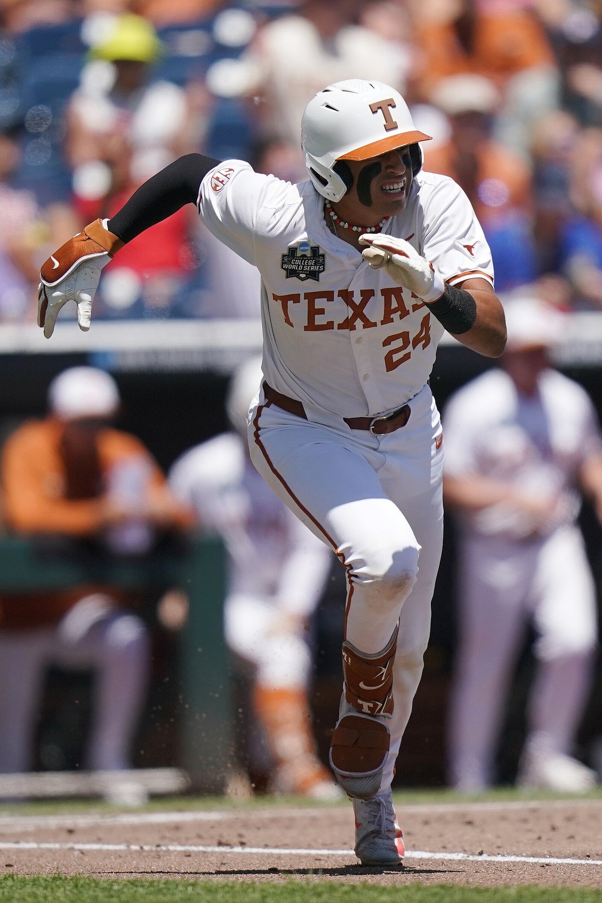 Texas’ Adrian Rodriguez becomes 3rd player in CWS history to hit for cycle in 14-2 rout of Alabama