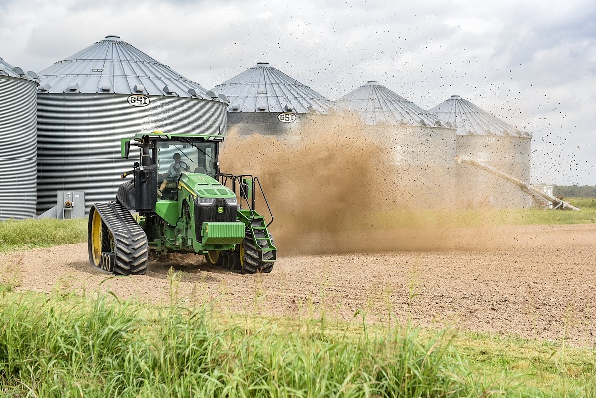 Arkansas’ rice farmers face challenges including war, weather, low prices