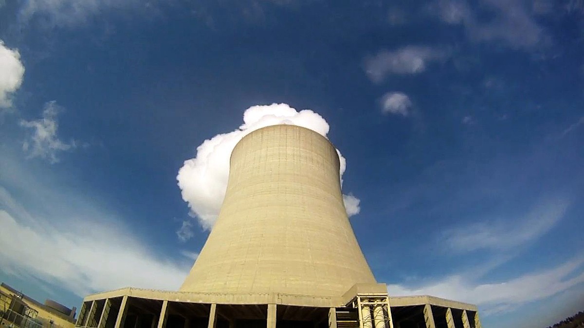 Walmart to purchase electricity from Illinois nuclear power plant
