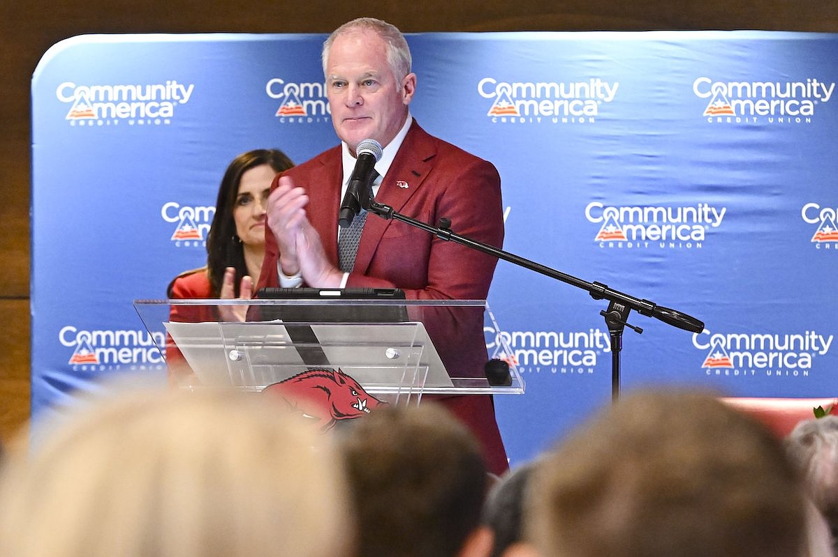 Analysis: How Arkansas football stadium partnership with CommunityAmerica aligns with national trends