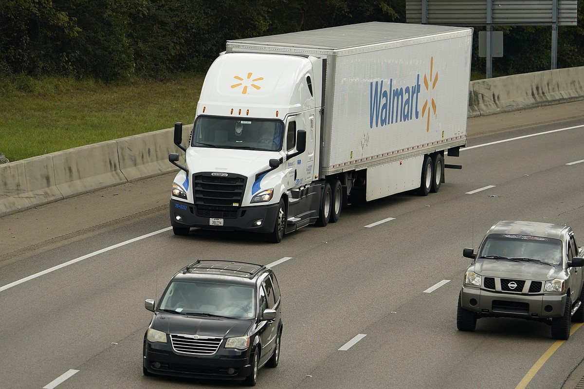 Walmart manager uses AI training to create logistics app