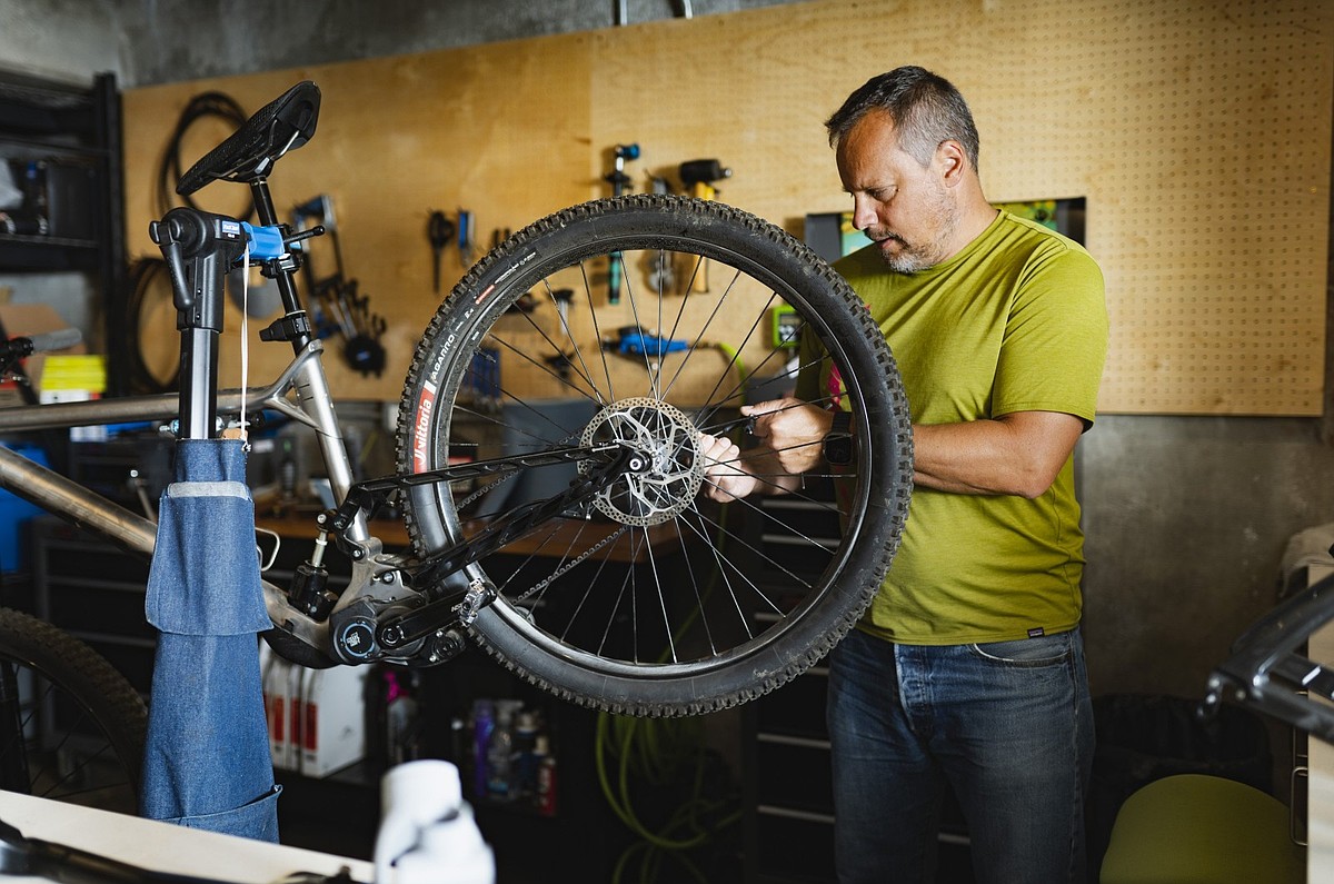 Tariffs take toll on Arkansas’ bicycle builders