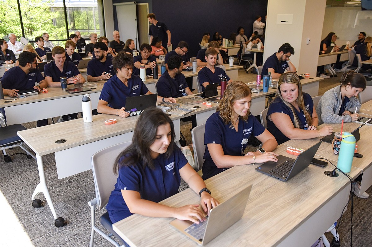 Students at Arkansas' first dental school complete year 1 at Lyon College