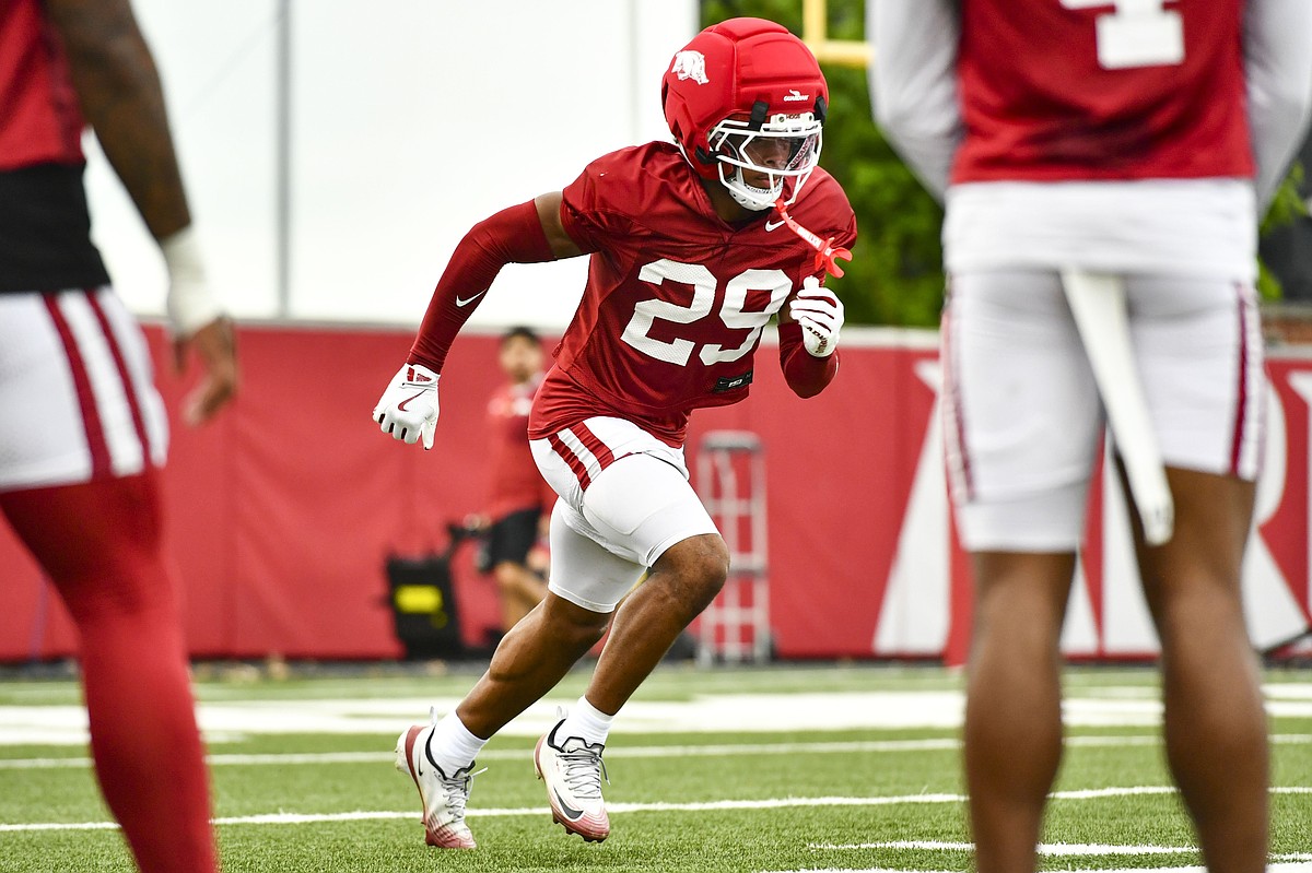 Brandon Ford 'grateful' to follow Ryan Silverfield from Memphis to Arkansas football