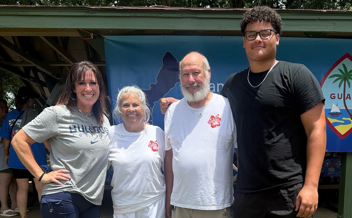Roots many miles away inspire Arkansas OL target Jaxen Cepeda