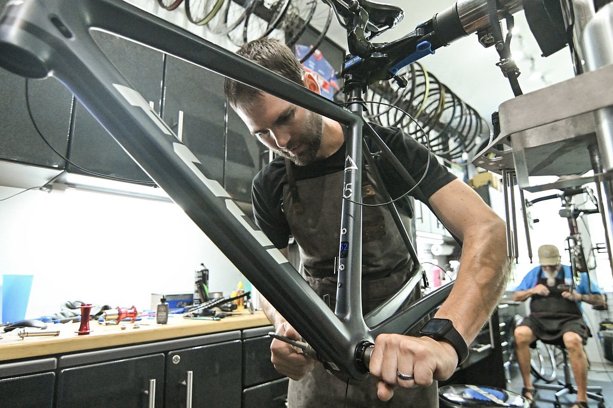 Little Rock’s Shift Modern Cyclery touts Arkansas’ only carbon fiber bicycle workshop