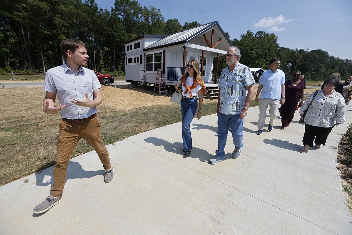 Pulaski Tech will offer GED students paid construction jobs at county’s homeless housing project