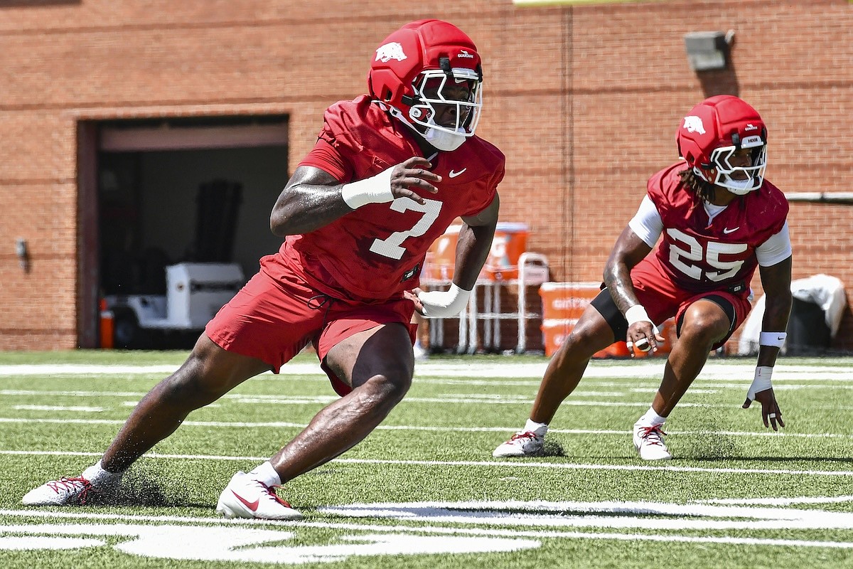 Arkansas football hopeful that a deeper linebacker room leads to better defensive results
