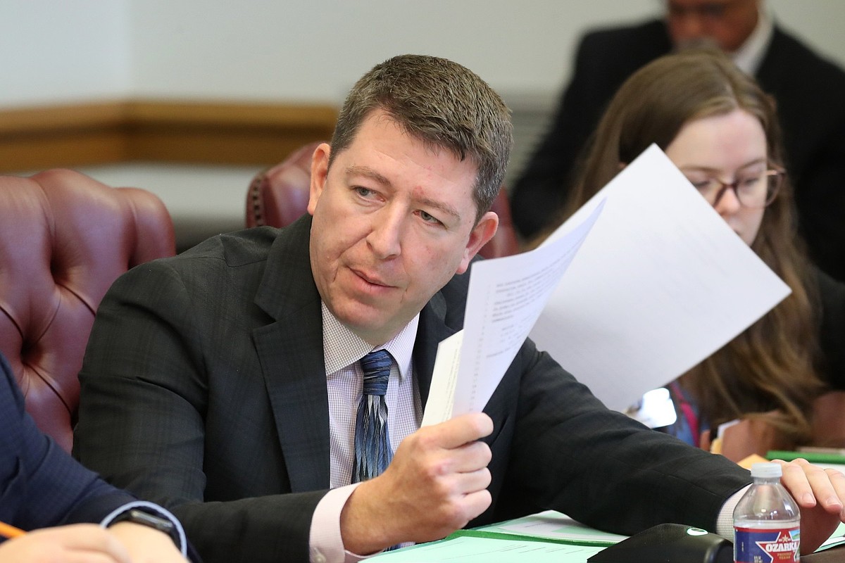 Arkansas lawmakers tout secrecy in case stirred by Gov. Sanders’ China rhetoric