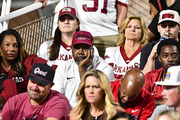 Commentary: Arkansas football takes step back defensively and struggles to run in big loss at No. 20 Utah