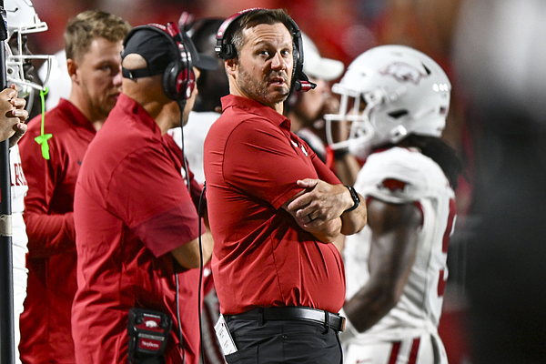 Arkansas football gets 'teeth kicked in' during lifeless offensive showing at Utah