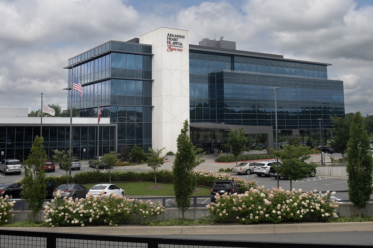 Panel OKs $20 million loan from UA-Fayetteville to UAMS to take over Bryant hospital