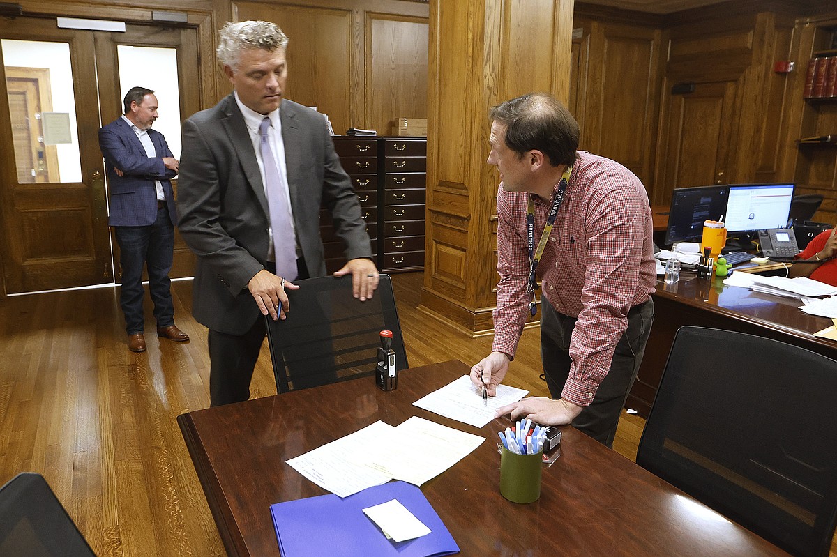 Searcy’s city attorney, Will Moore, files to succeed Dismang in Arkansas Senate