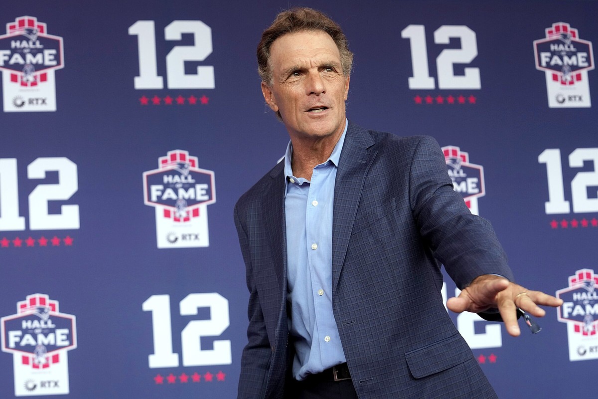 College Football Hall of Famer, longtime pro Doug Flutie speaks at