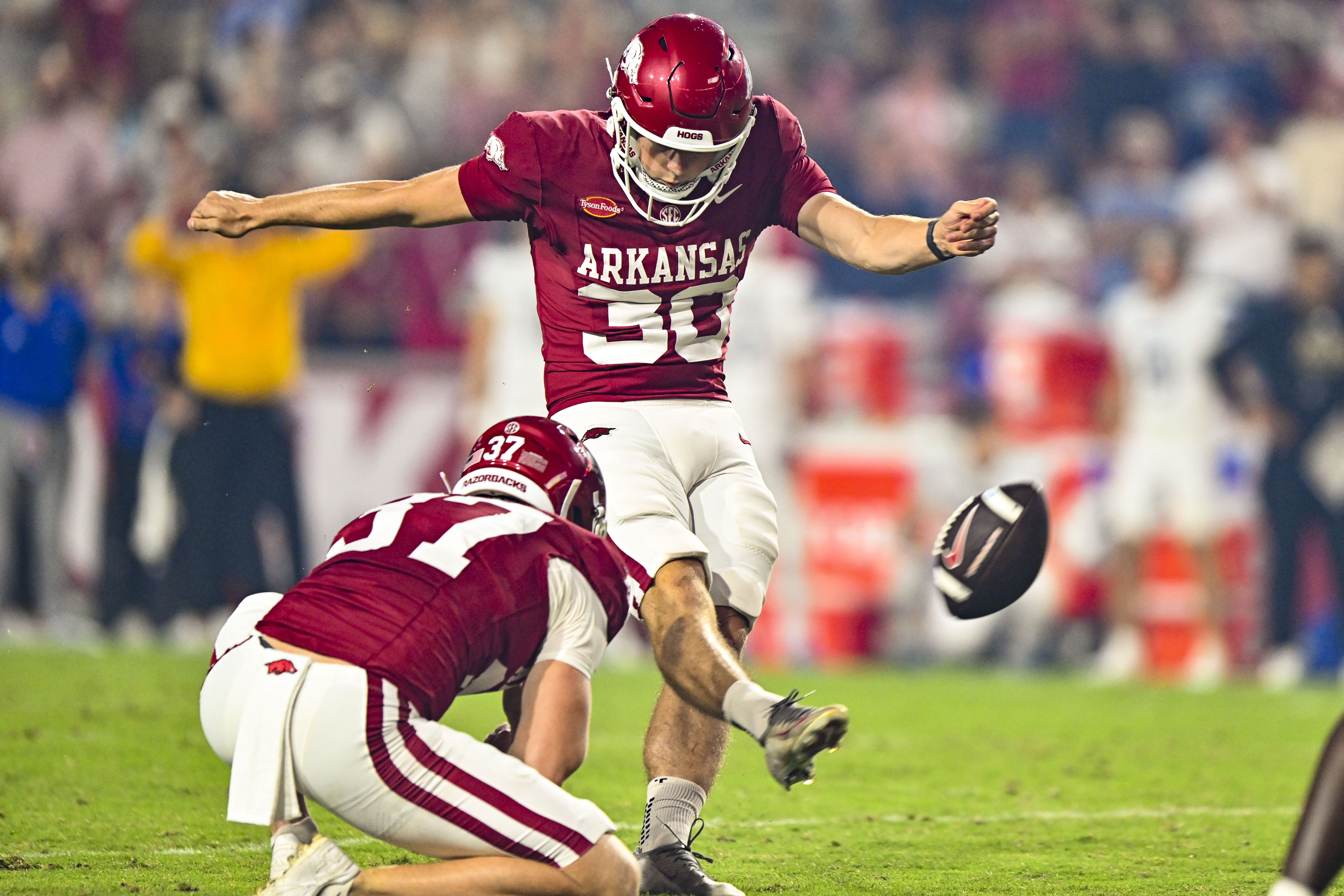 Arkansas football notebook: Ben Bogle does it all in Razorbacks ...