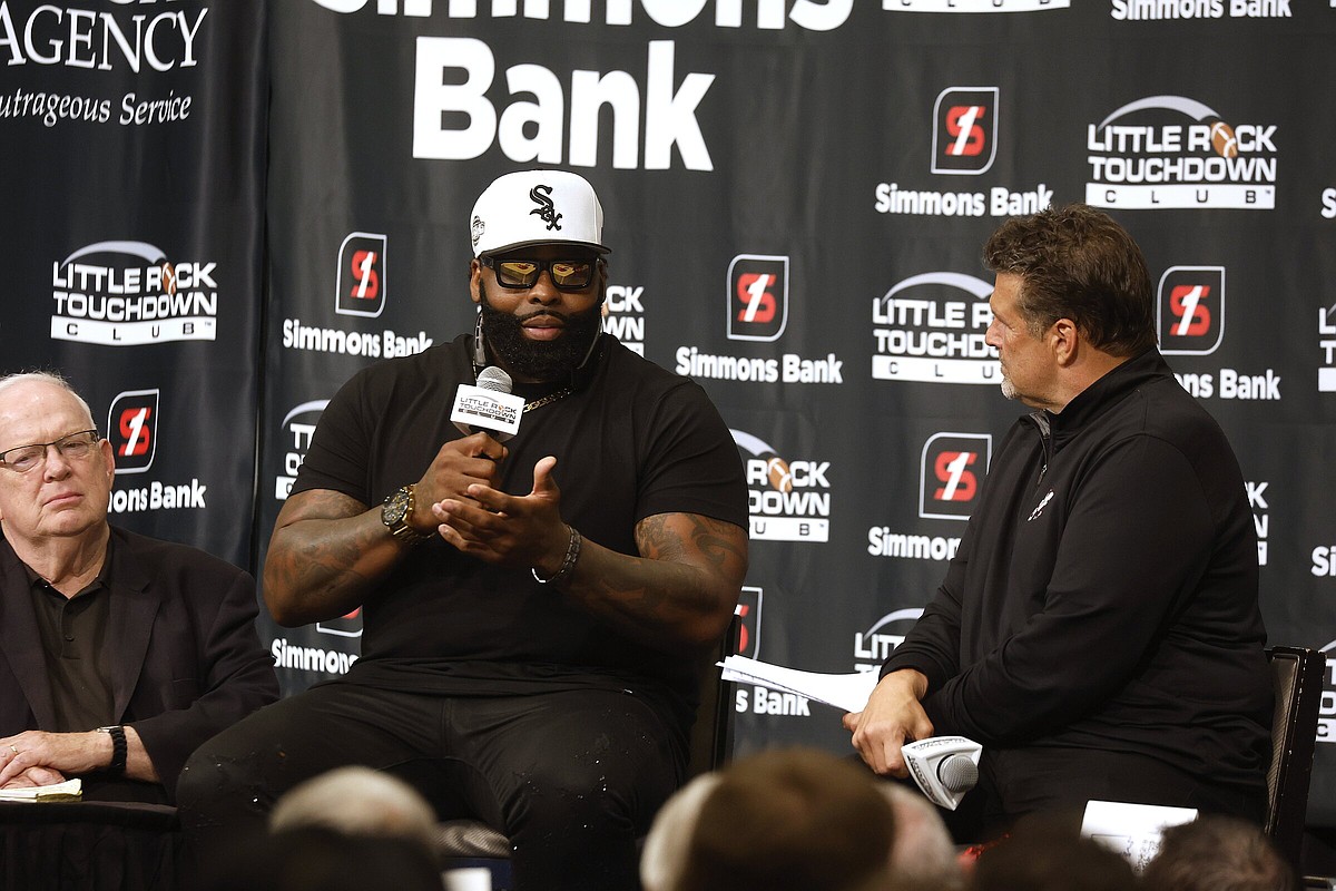 Little Rock Touchdown Club : Ex - Razorback Jason Peters returns to Arkansas following lengthy , productive NFL career