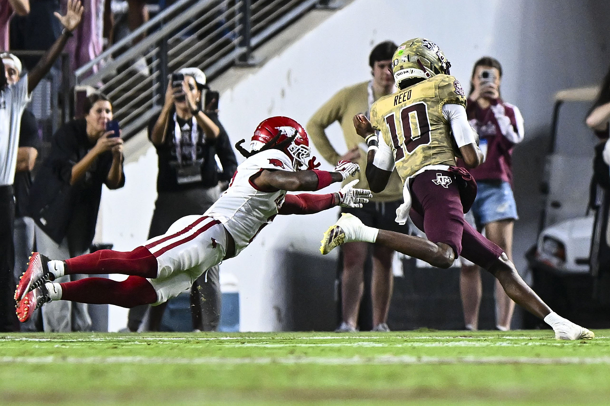 Texas A&M’s run game exposes Arkansas football's 'concerning' defensive struggles