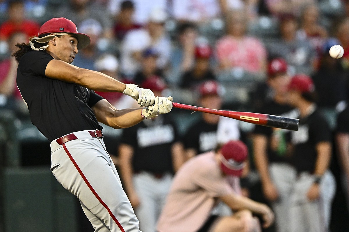 Arkansas baseball notes and observations: Outfielders stand out in Sunday scrimmage