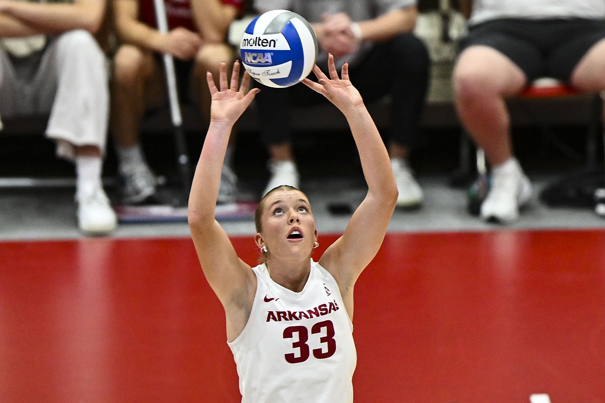 Arkansas volleyball falls to No . 9 Texas in tough 3 - 1 loss | Northwest Arkansas Democrat - Gazette