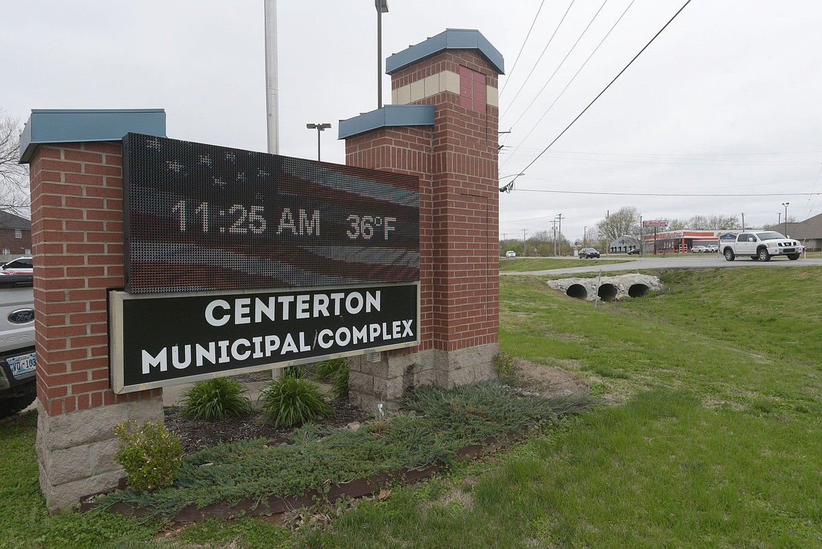 Arkansas commission votes to move forward with decertification hearing for former Centerton police officer