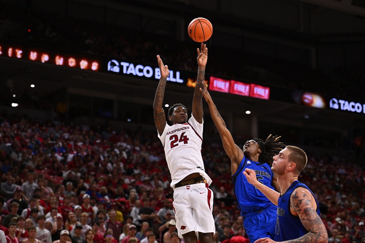 Arkansas basketball beats Memphis in final preseason game