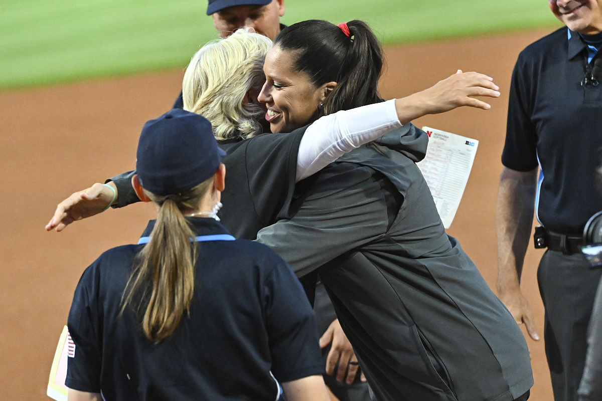 Arkansas softball's 2027 schedule features WCWS rematches during ...