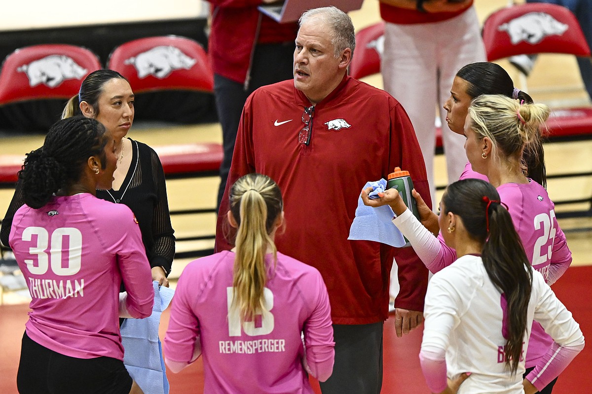 Home win over Oklahoma gives Arkansas volleyball momentum for 3-game road trip