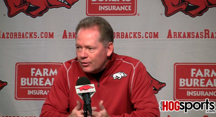 Arkansas coach Bobby Petrino previews the No. 12 Razorbacks' game at No. 7 Auburn. 
