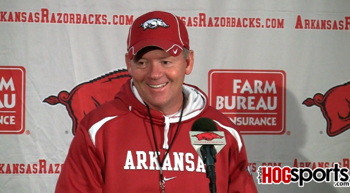 Arkansas coach Bobby Petrino previews the No. 12 Razorbacks' game with No. 7 Auburn. 