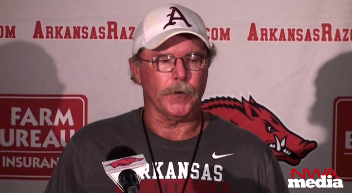 Arkansas defensive coordinator Willy Robinson recaps the Razorbacks' practice Wednesday. 