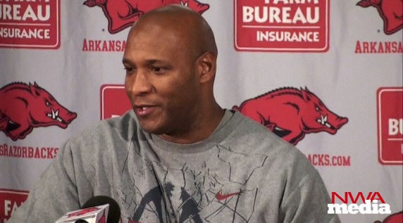 Arkansas defensive coordinator Paul Haynes recaps the Razorbacks' practice Friday. 