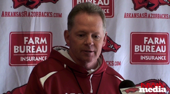 Arkansas coach Bobby Petrino recaps the Razorbacks' practice Saturday. 