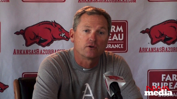 Arkansas coach Dave Van Horn previews the Razorbacks' upcoming series at Florida. 