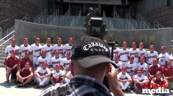 Arkansas' baseball team arrived at TD Ameritrade Park around noon on Thursday and had a team photo taken in front of Omaha's most famous statue. 