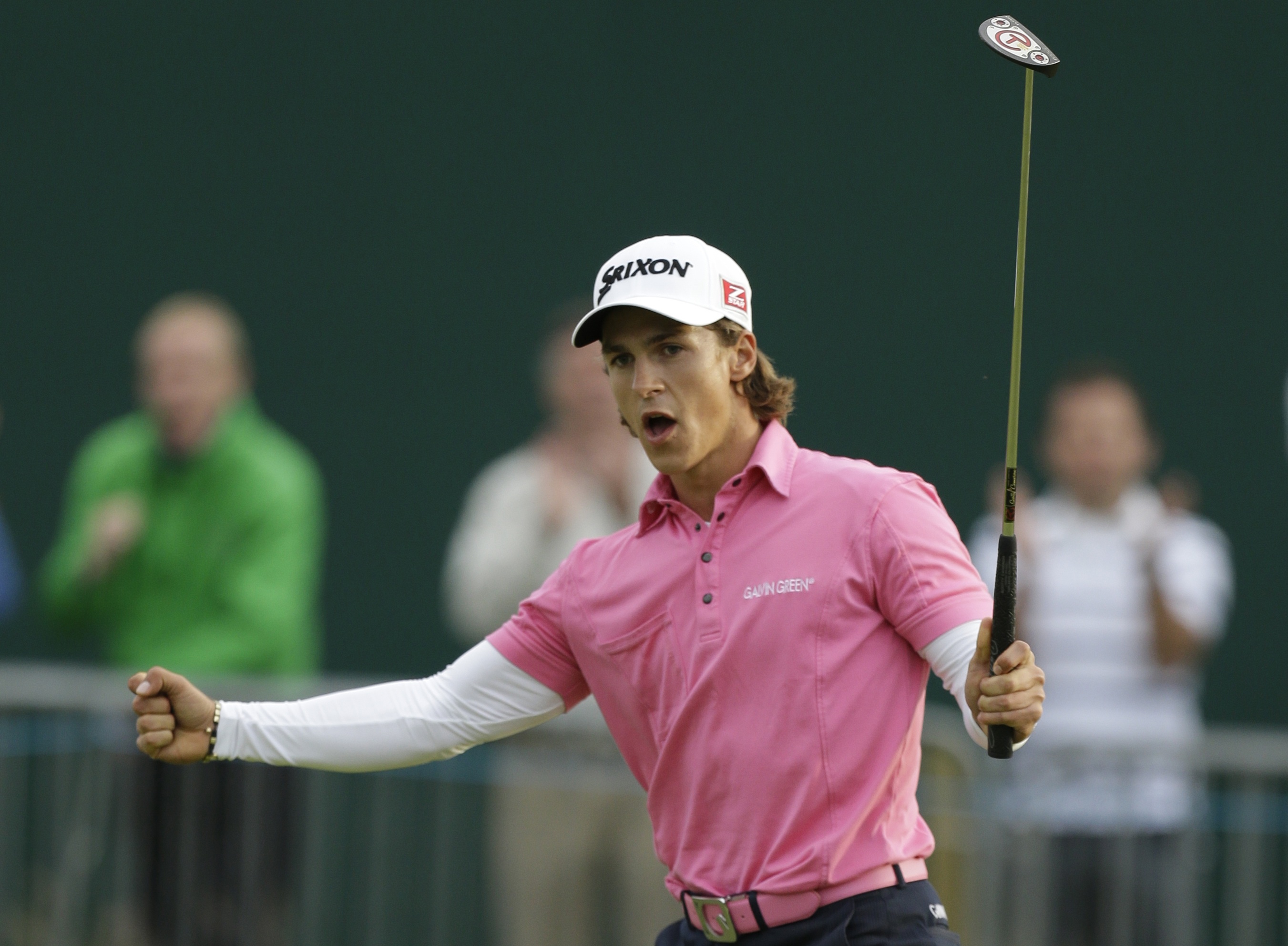 Brandt Snedeker leads The British Open after a 6-under 64 on Friday. Tiger Woods is four shots back at -6 after a second-straight 67.