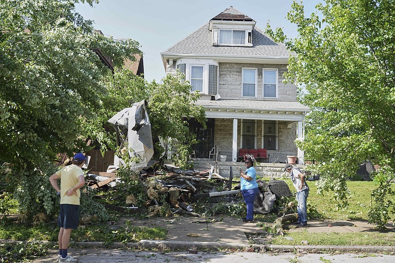 At least 4 dead after tornado and severe storm batters St. Louis, mayor ...