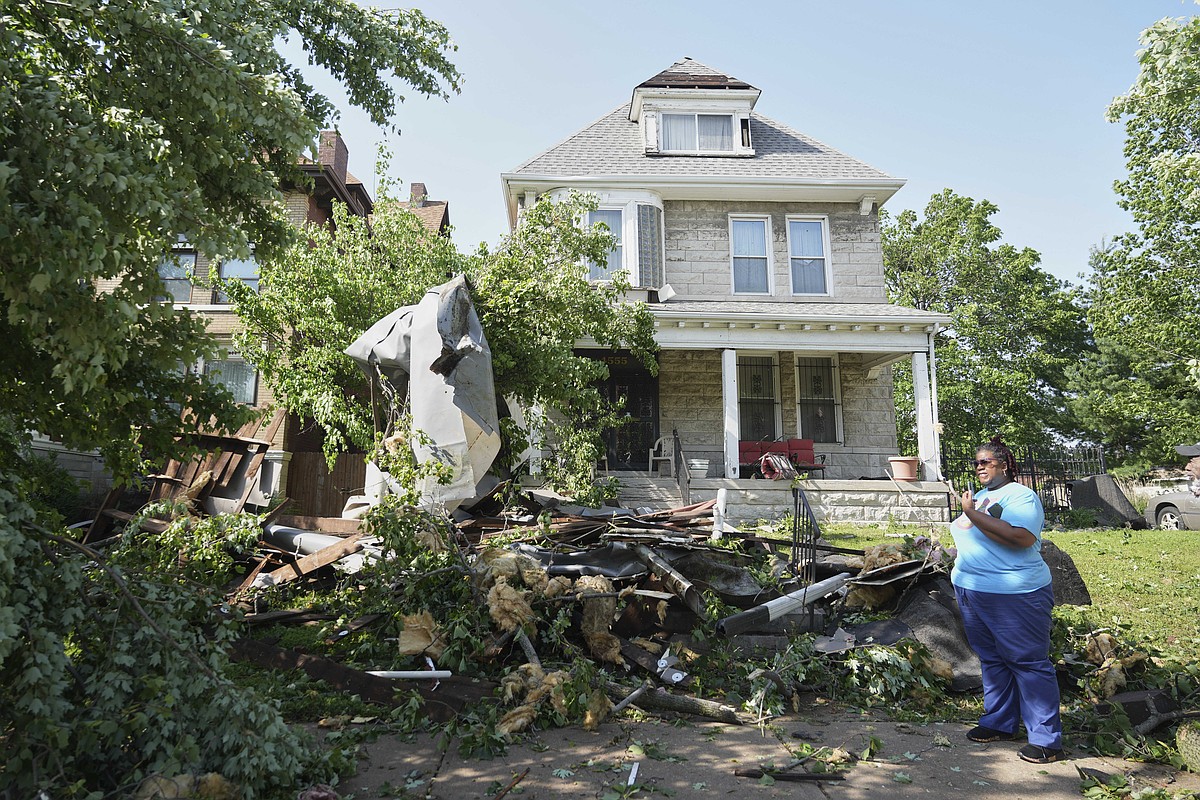 At least 4 dead after tornado and severe storm batters St. Louis, mayor ...