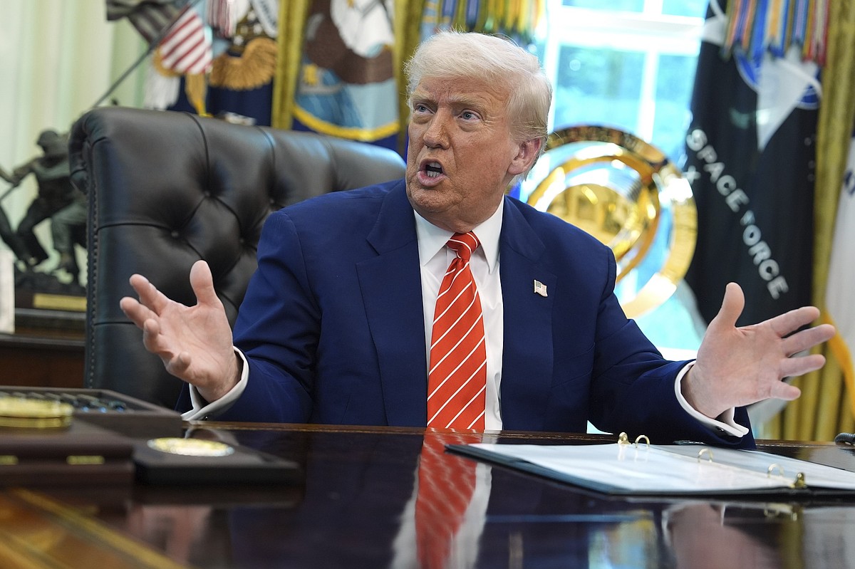 Opinion: Federalist Society refuses to bend a knee to Trump