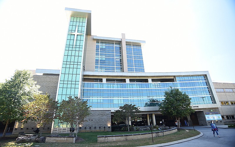 Staff photo by Matt Hamilton / CHI Memorial Hospital is seen in 2022. CHI Memorial is closing its Endocrinology Associates medical group practice effective Aug. 21, 2025, and its arthritis practice effective Sept. 3, 2025.
