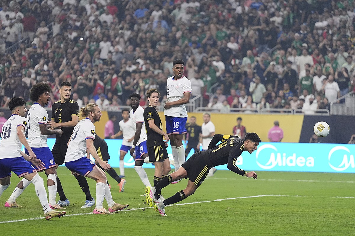 Mexico rallies past US, scores late goal to win Gold Cup for 10th time
