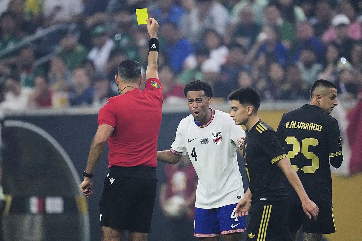 U.S. midfielder Tyler Adams sees upside to Gold Cup’s hostile crowds