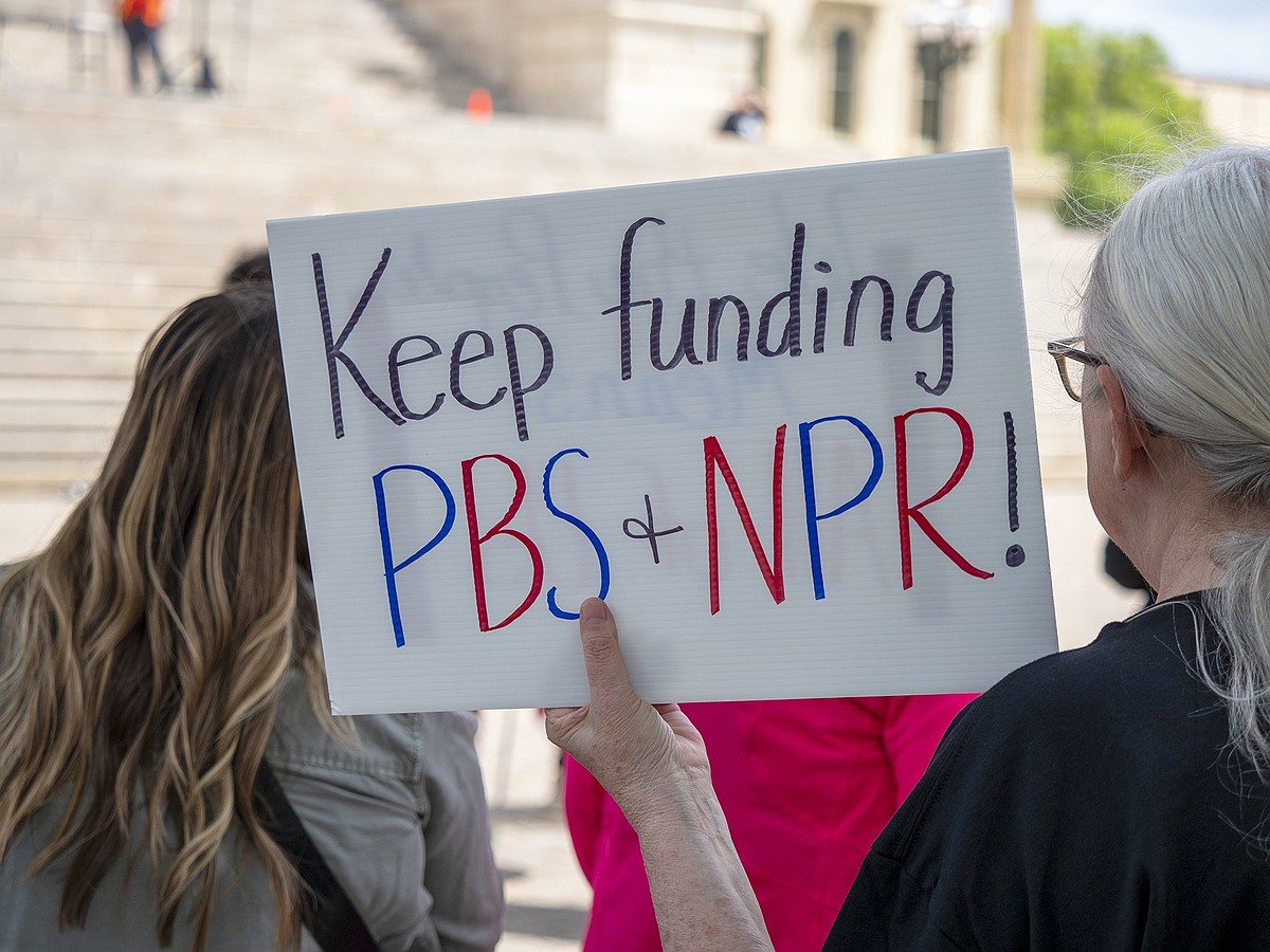 WABE, GPB turn to their listeners after federal funding cuts to public media