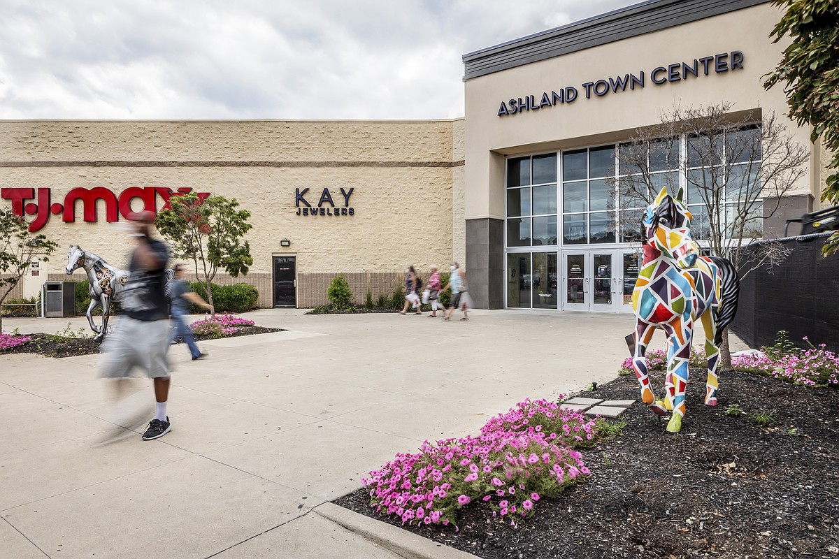 Chattanooga-based owner of Hamilton Place buys four malls